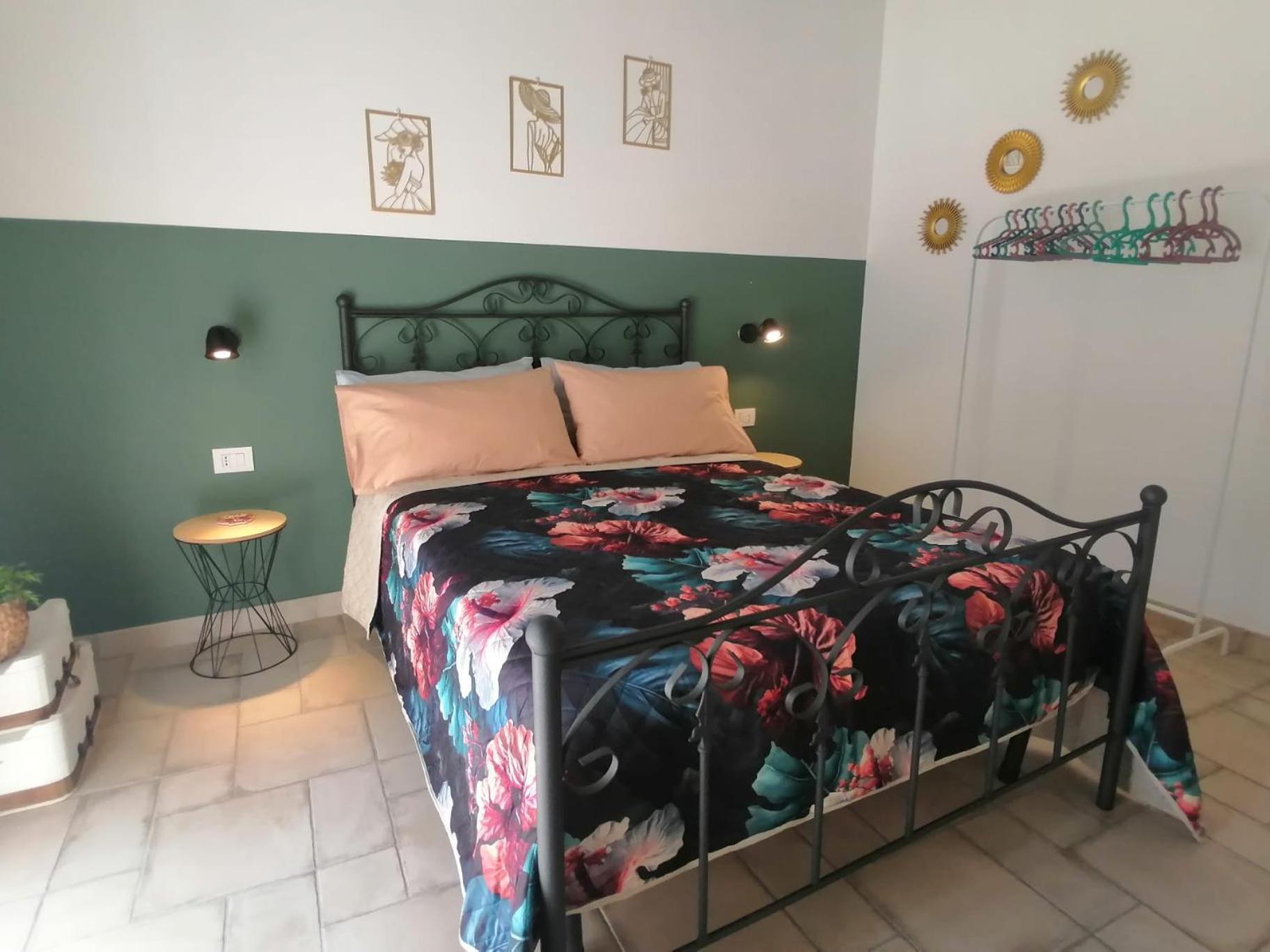 Ferienwohnung Il Vicoletto Sul Castello Neapel Exterior foto